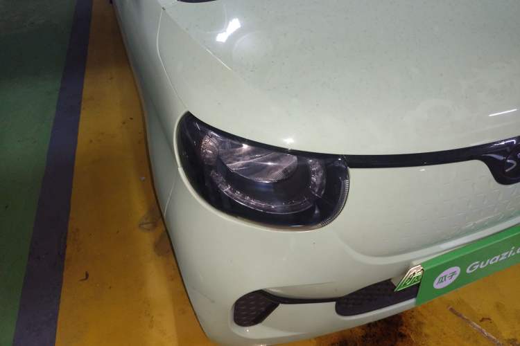 Used Xiaohu EV 2021 FOR-Four Guai Guai Hu Three-Cell Lithium Right Front Headlight