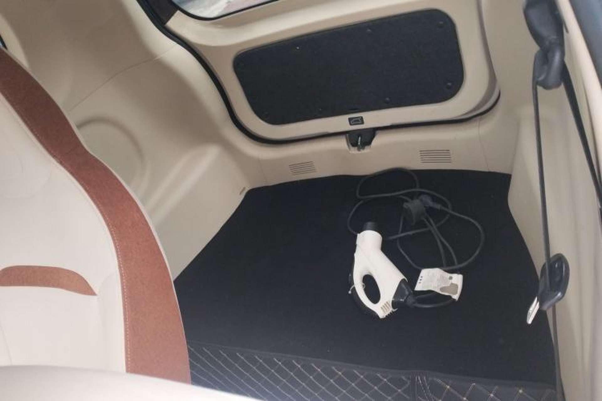 Used Xiaohu EV 2021 FOR-Two Little Cute Tiger Lithium-Ion Battery Left Rear Seat
