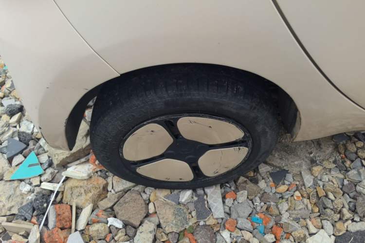 Used Xiaohu EV 2021 FOR-Four Goodie Tiger Long-Range Model Right Rear Wheel Hub