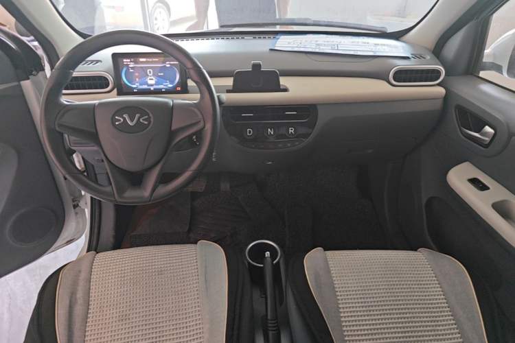 Used Xiaohu EV 2021 FOR-Four Guai Guai Hu Three-Cell Lithium Center Console