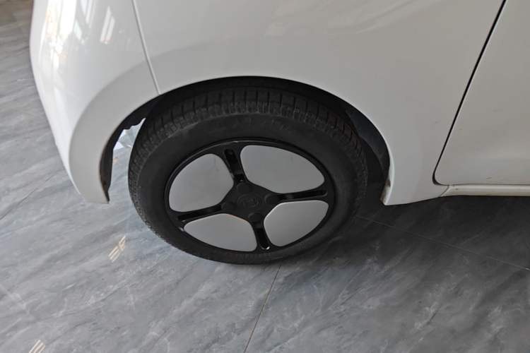Used Xiaohu EV 2021 FOR-Four Guai Guai Hu Three-Cell Lithium Left Front Wheel Hub