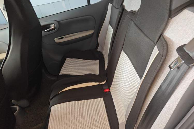 Used Xiaohu EV 2021 FOR-Four Guai Guai Hu Three-Cell Lithium Left Rear Seat