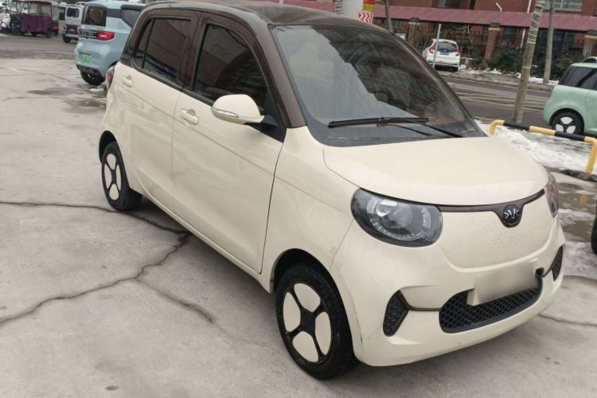 Used Xiaohu EV 2021 FOR-Four Guai Guai Hu Three-Cell Lithium Front Right 45 Deg