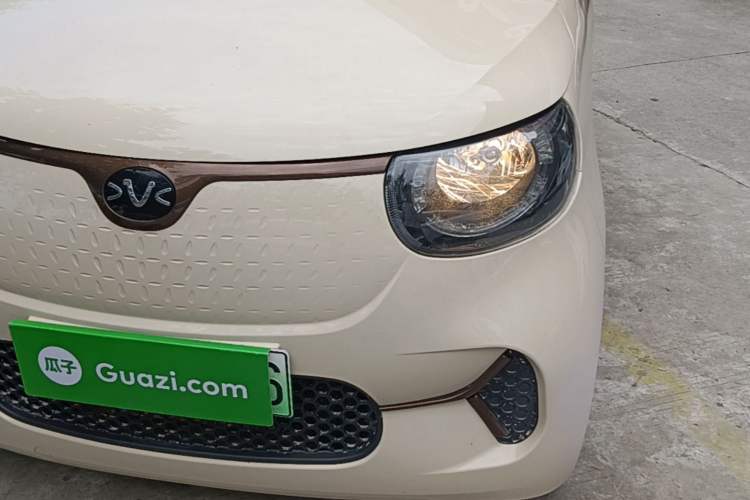 Used Xiaohu EV 2021 FOR-Four Guai Guai Hu Three-Cell Lithium Left Front Headlight