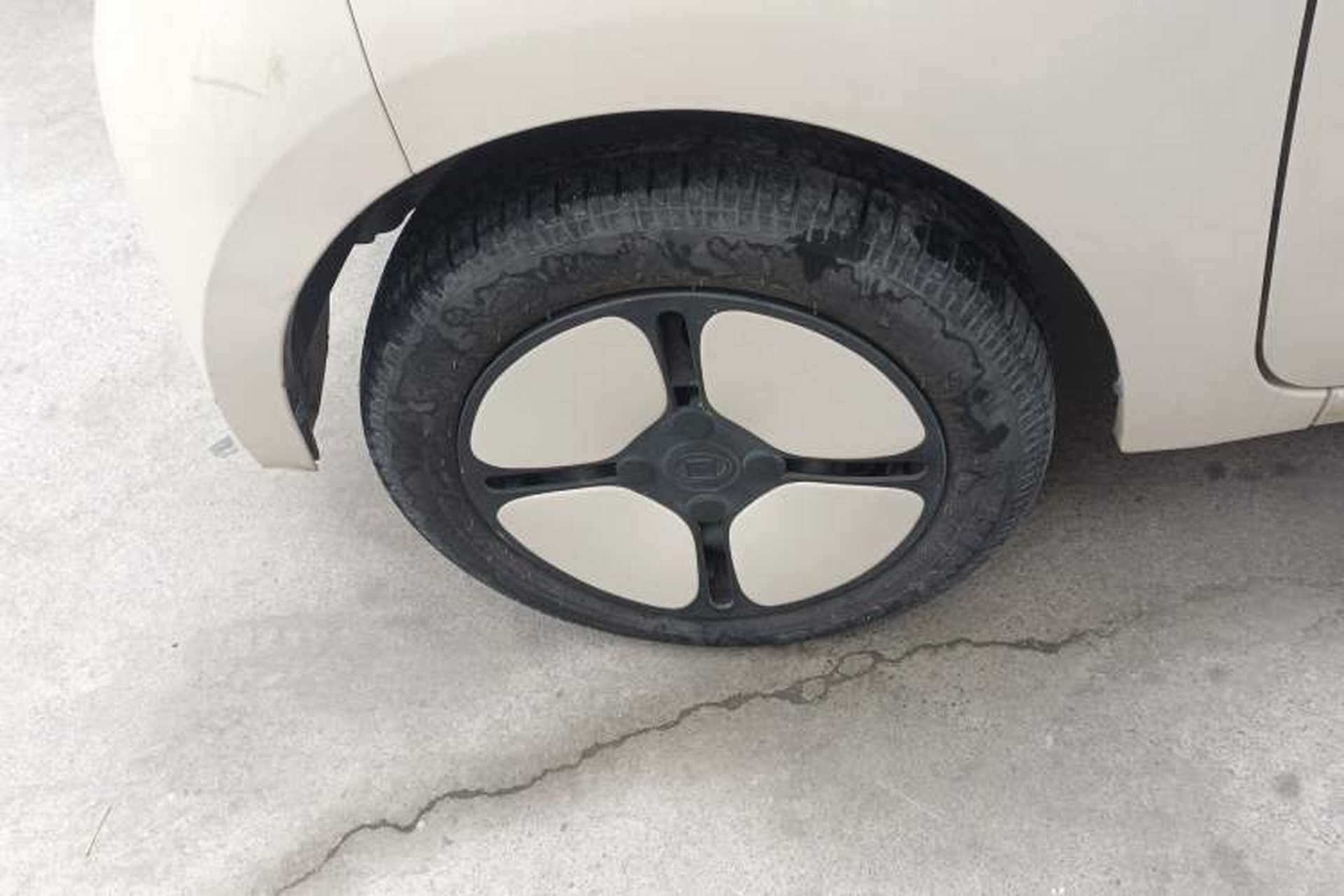 Used Xiaohu EV 2021 FOR-Four Guai Guai Hu Three-Cell Lithium Left Front Wheel Hub