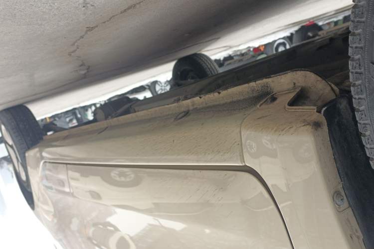 Used Xiaohu EV 2021 FOR-Four Guai Guai Hu Three-Cell Lithium Left Side Sill