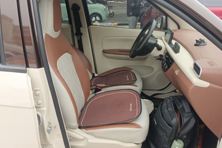 Used Xiaohu EV 2021 FOR-Four Guai Guai Hu Three-Cell Lithium Right Front Seat