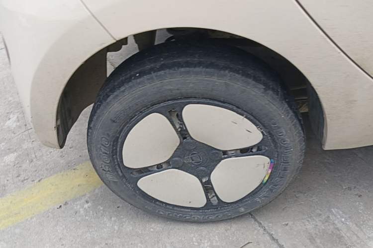 Used Xiaohu EV 2021 FOR-Four Guai Guai Hu Three-Cell Lithium Right Rear Wheel Hub
