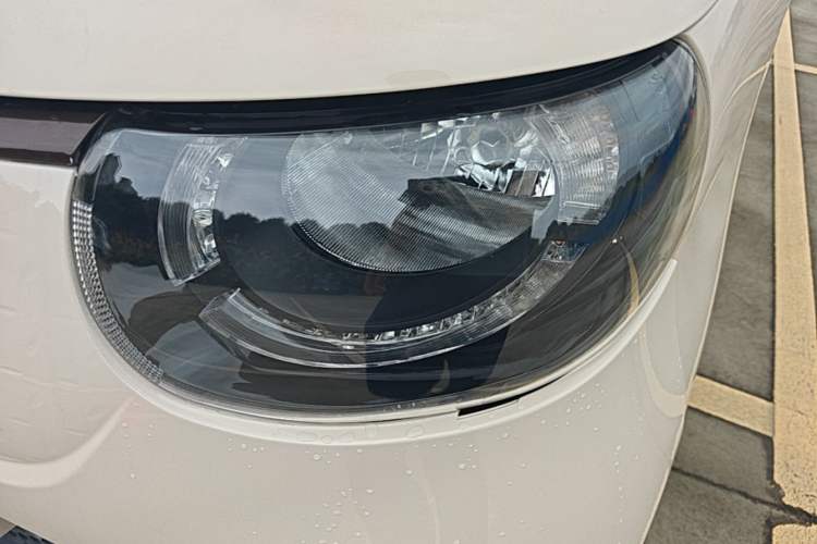 Used Xiaohu EV 2022 FOR-Four Goodie Tiger Ternary Lithium Left Front Headlight
