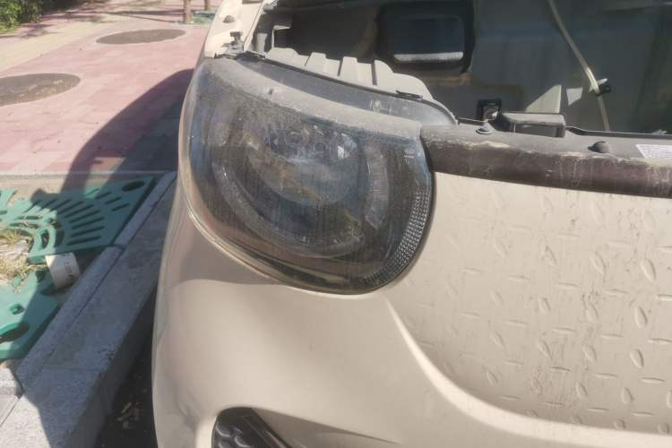 Used Xiaohu EV 2022 FOR-Four Guai Guai Tiger Long-Range Lithium-NMC Right Front Headlight