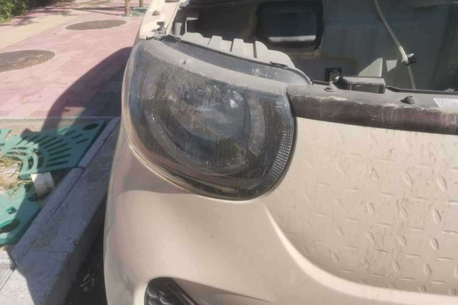 Used Xiaohu EV 2022 FOR-Four Guai Guai Tiger Long-Range Lithium-NMC Right Front Headlight