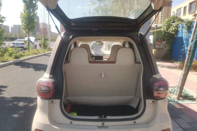 Used Xiaohu EV 2022 FOR-Four Guai Guai Tiger Long-Range Lithium-NMC Trunk