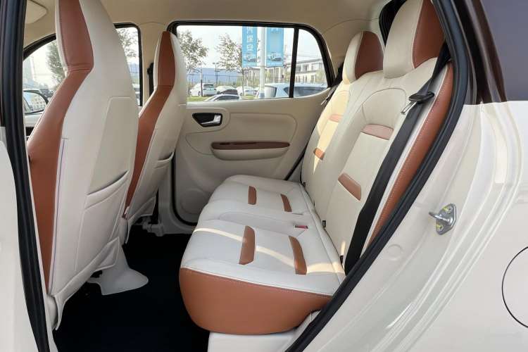 Used Xiaohu EV 2022 FOR-Four Guai Guai Tiger Long-Range Lithium-NMC Left Rear Seat