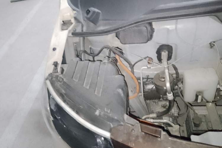 Used Xiaohu EV 2022 FOR-Four Guai Guai Tiger Long-Range Lithium-NMC Engine Bay Right