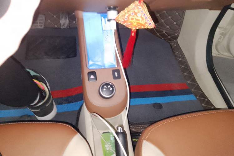 Used Xiaohu EV 2022 FOR-Four Guai Guai Tiger Long-Range Lithium-NMC Gear Lever