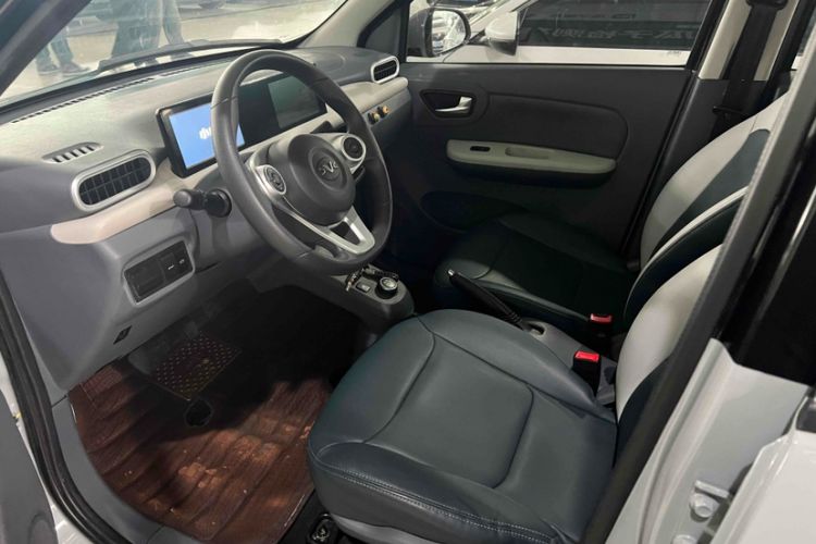 Used Xiaohu EV 2022 FOR-Four Goodie Tiger Ternary Lithium Interior 2