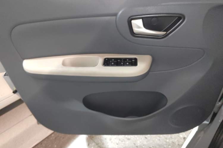 Used Xiaohu EV 2022 FOR-Four Goodie Tiger Ternary Lithium Left Front Door Interior