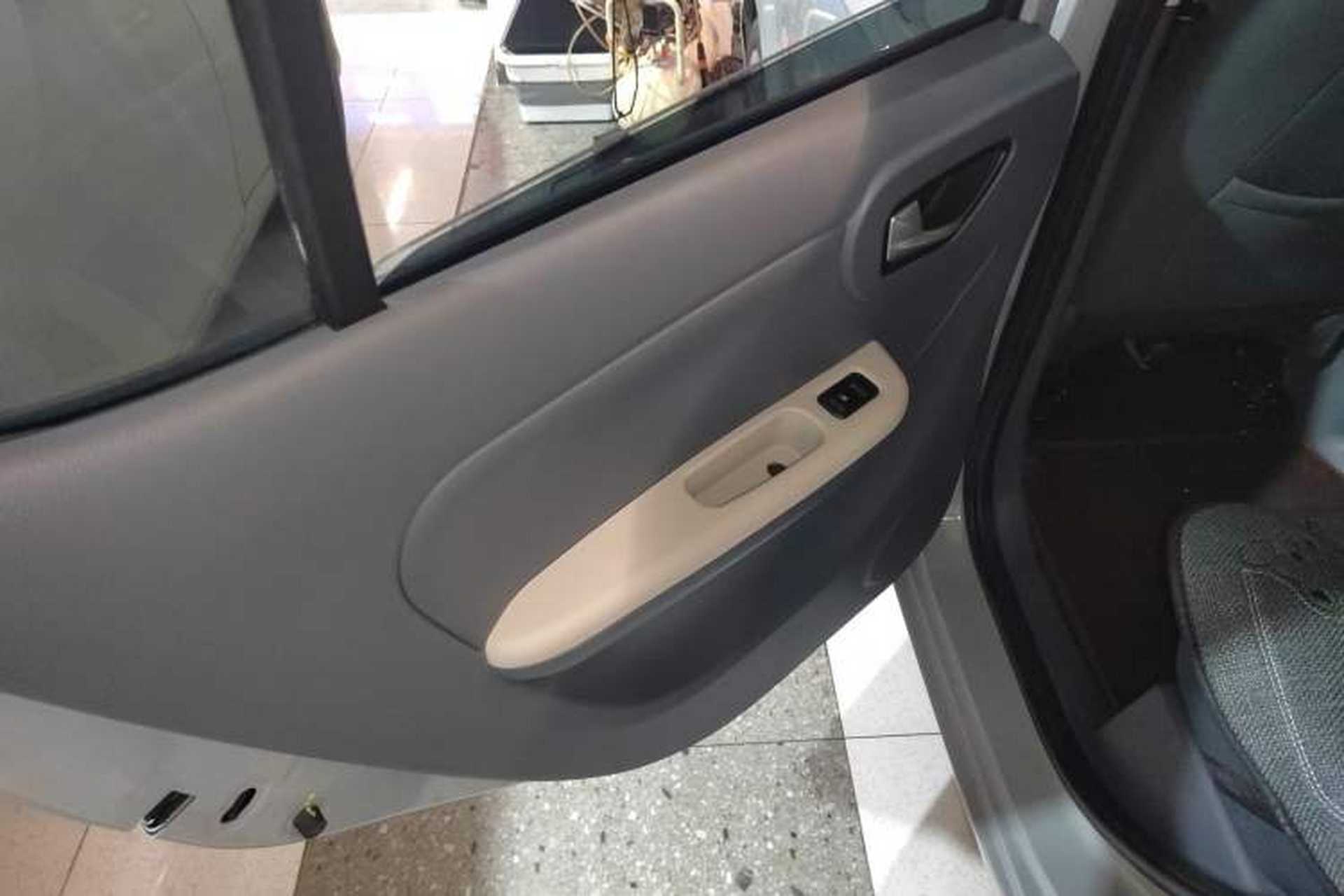 Used Xiaohu EV 2022 FOR-Four Goodie Tiger Ternary Lithium Left Rear Door Interior