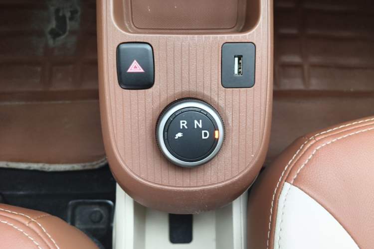 Used Xiaohu EV 2022 FOR-Four Guai Guai Tiger Long-Range Lithium-NMC Gear Lever