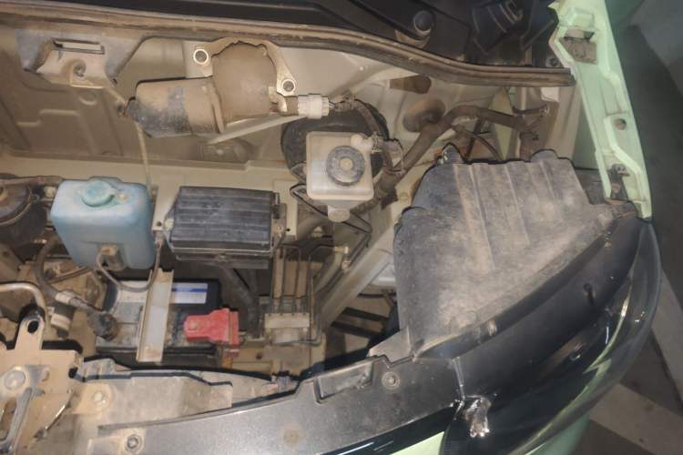 Used Xiaohu EV 2022 FOR-Four Goodie Tiger Ternary Lithium Engine Bay Left