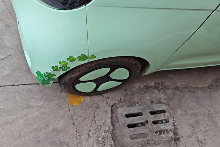 Used Xiaohu EV 2022 FOR-Four Guai Guai Tiger Long-Range Lithium-NMC Exterior 4