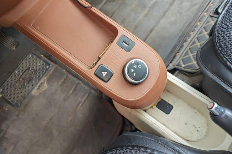 Used Xiaohu EV 2022 FOR-Four Guai Guai Tiger Long-Range Lithium-NMC Gear Lever
