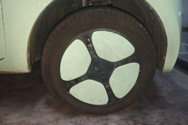 Used Xiaohu EV 2022 FOR-Four Goodie Tiger Ternary Lithium Right Front Wheel Hub