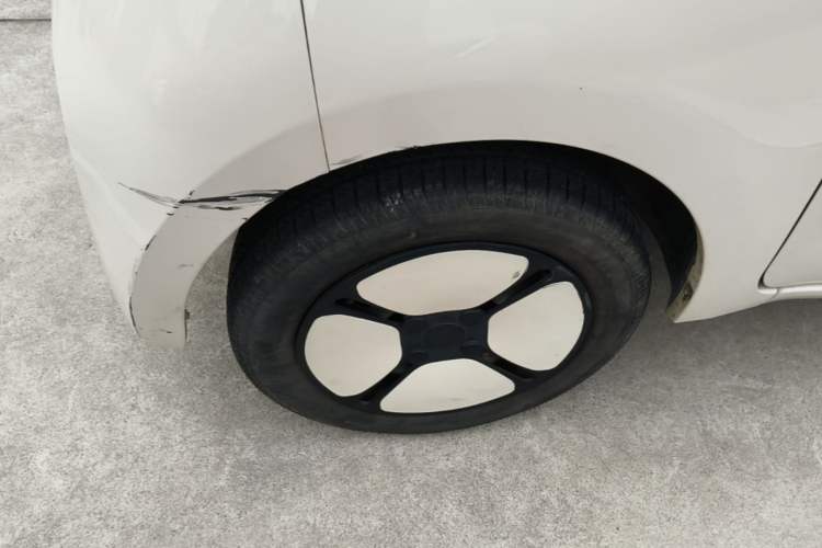 Used Xiaohu EV 2022 FOR-Two Little Cute Tiger Lithium-Ion Left Front Wheel Hub