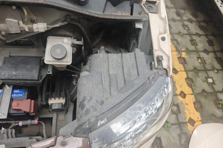 Used Xiaohu EV 2022 FOR-Four Goodie Tiger Ternary Lithium Engine Bay Left