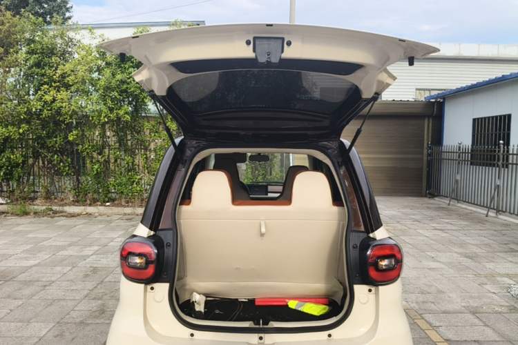 Used Xiaohu EV 2022 FOR-Four Guai Guai Tiger Long-Range Lithium-NMC Trunk