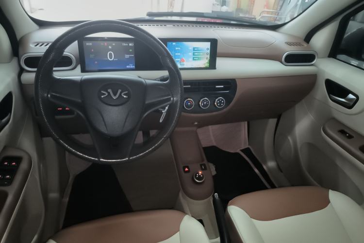 Used Xiaohu EV 2022 FOR-Four Goodie Tiger Ternary Lithium Center Console