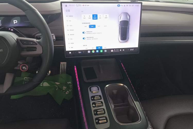 Used Xiaomi Auto SU7 2024 Four-Wheel Drive Ultra-Long Range Advanced Intelligent Driving Max Edition Audio And AC Panel