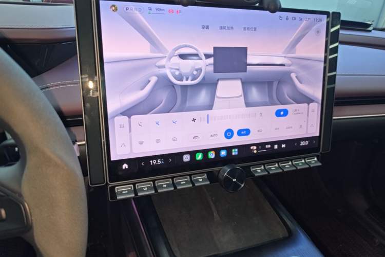 Used Xiaomi Auto SU7 2024 Four-Wheel Drive Ultra-Long Range Advanced Intelligent Driving Max Edition Audio And AC Panel