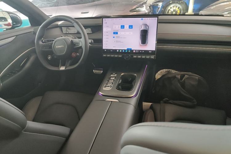 Used Xiaomi Auto SU7 2024 Four-Wheel Drive Ultra-Long Range Advanced Intelligent Driving Max Edition Center Console