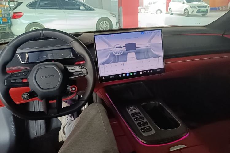 Used Xiaomi Auto SU7 2024 Four-Wheel Drive Ultra-Long Range Advanced Intelligent Driving Max Edition Center Console