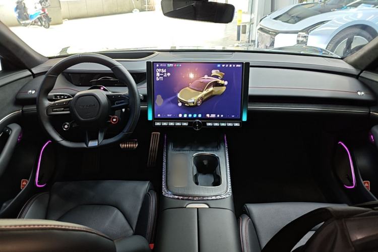 Used Xiaomi Auto SU7 2024 Four-Wheel Drive Ultra-Long Range Advanced Intelligent Driving Max Edition Center Console