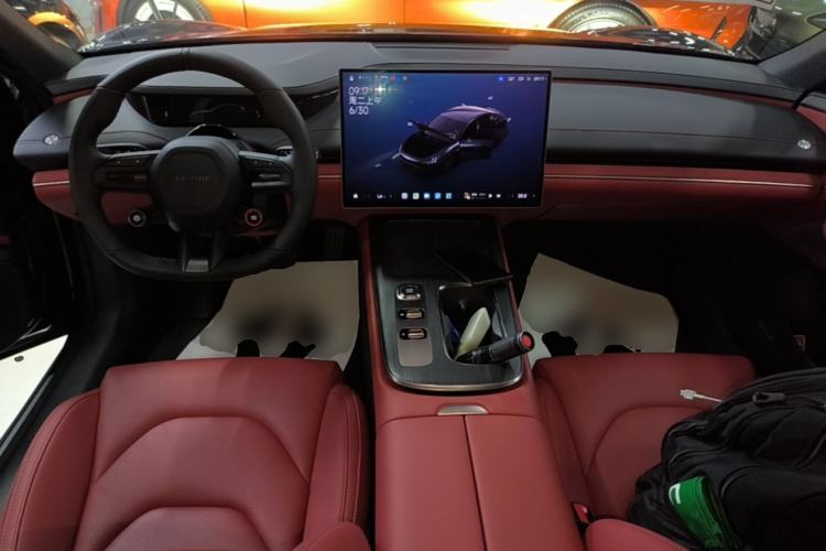 Used Xiaomi Auto SU7 2024 Rear-Drive Long-Range Intelligent Driving Version Center Console