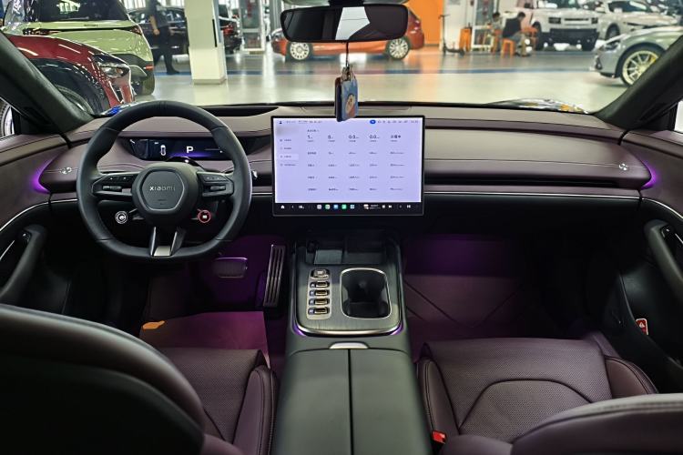 Used Xiaomi Auto SU7 2024 Four-Wheel Drive Ultra-Long Range Advanced Intelligent Driving Max Edition Center Console