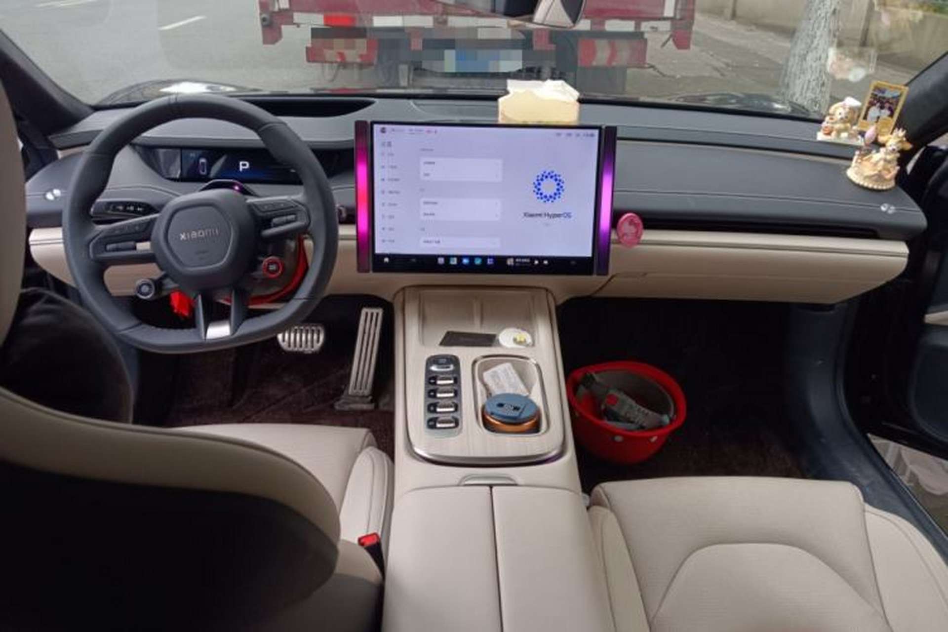 Used Xiaomi Auto SU7 2024 Four-Wheel Drive Ultra-Long Range Advanced Intelligent Driving Max Edition Center Console