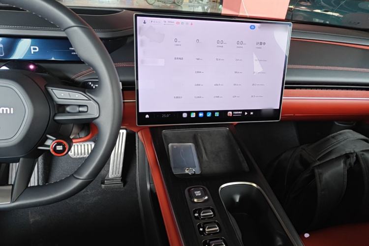 Used Xiaomi Auto SU7 2024 Four-Wheel Drive Ultra-Long Range Advanced Intelligent Driving Max Edition Center Console