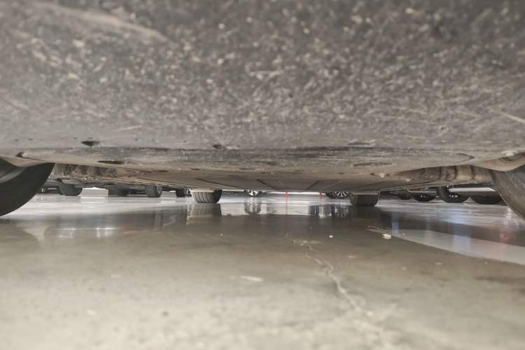 Used Xiaomi Auto SU7 2024 Rear-Drive Standard Founder Edition Chassis Front