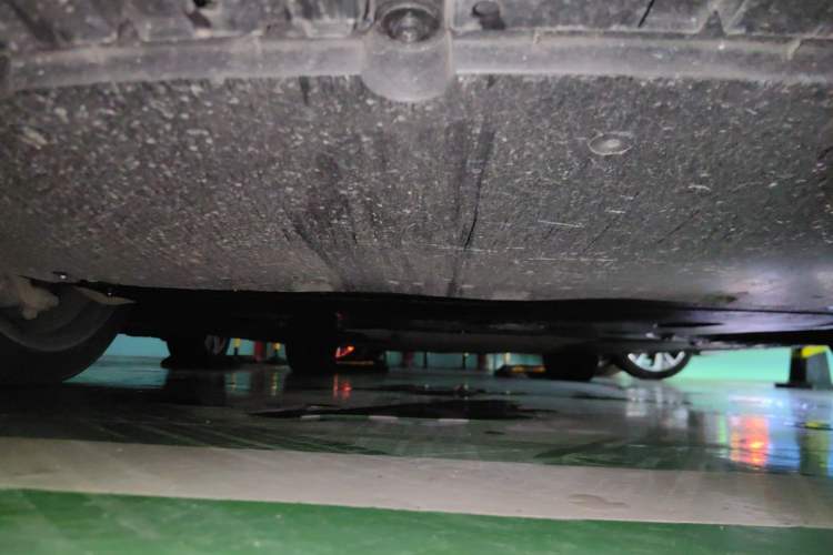 Used Xiaomi Auto SU7 2024 Four-Wheel Drive Ultra-Long Range Advanced Intelligent Driving Max Edition Chassis Front
