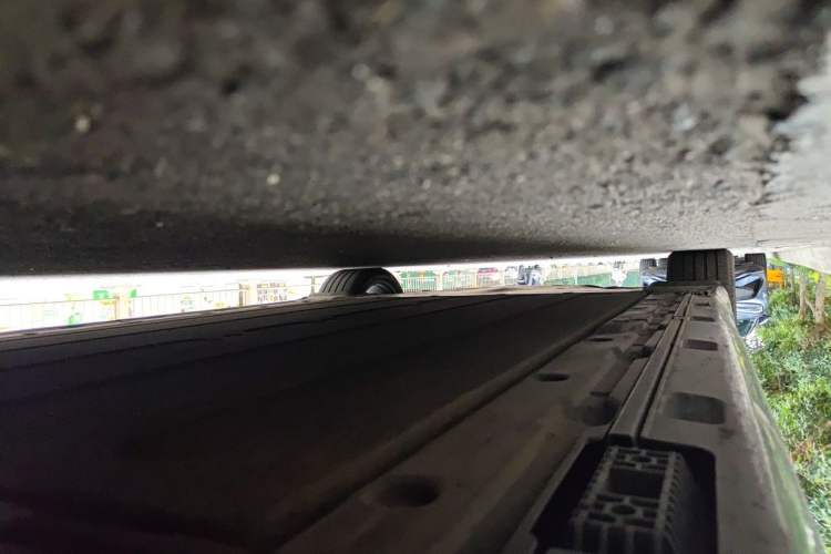 Used Xiaomi Auto SU7 2024 Rear-Drive Long-Range Intelligent Driving Version Chassis Front Right