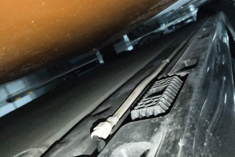 Used Xiaomi Auto SU7 2024 Four-Wheel Drive Ultra-Long Range Advanced Intelligent Driving Max Edition Chassis Rear Left