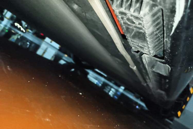 Used Xiaomi Auto SU7 2024 Four-Wheel Drive Ultra-Long Range Advanced Intelligent Driving Max Edition Chassis Rear Right