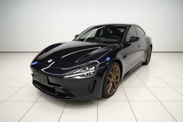 Used Xiaomi Auto SU7 2024 Four-Wheel Drive Ultra-Long Range Advanced Intelligent Driving Max Edition