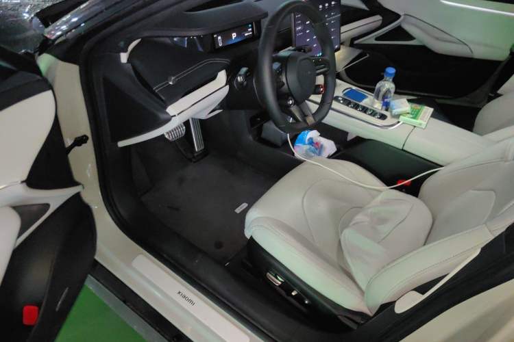 Used Xiaomi Auto SU7 2024 Four-Wheel Drive Ultra-Long Range Advanced Intelligent Driving Max Edition Driver Seat