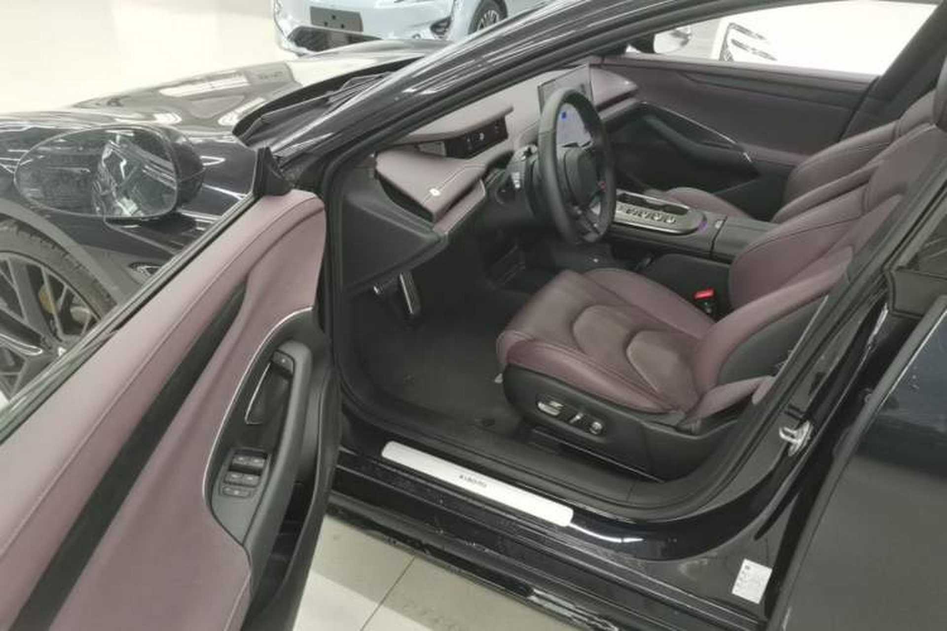 Used Xiaomi Auto SU7 2024 Four-Wheel Drive Ultra-Long Range Advanced Intelligent Driving Max Edition Driver Seat