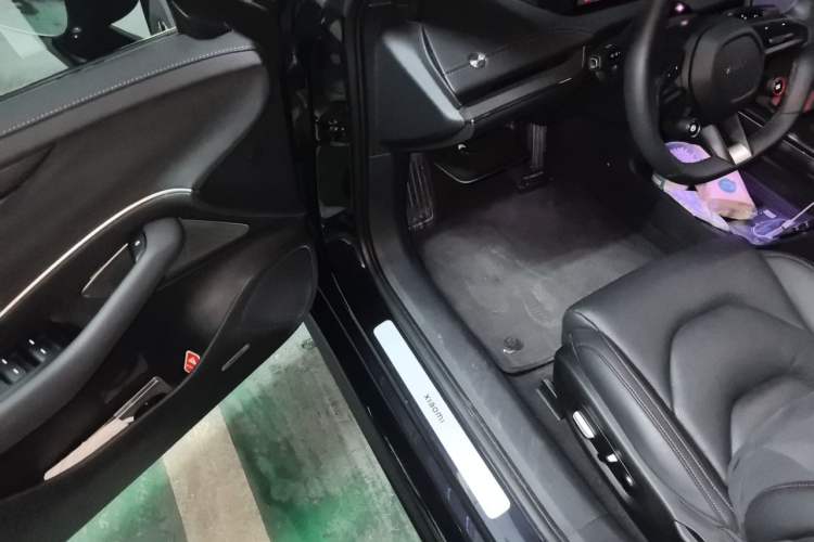 Used Xiaomi Auto SU7 2024 Rear-Drive Ultra-Long Range Advanced Pro-Level Intelligent Driving Version Driver Seat