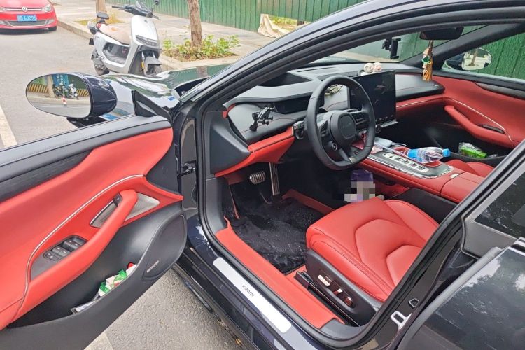 Used Xiaomi Auto SU7 2024 Four-Wheel Drive Ultra-Long Range Advanced Intelligent Driving Max Edition Driver Seat